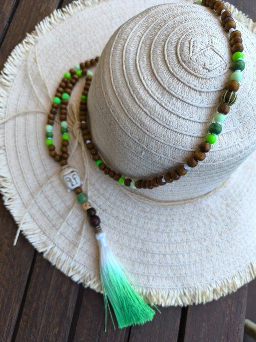 Sautoir pompon Bouddha vert