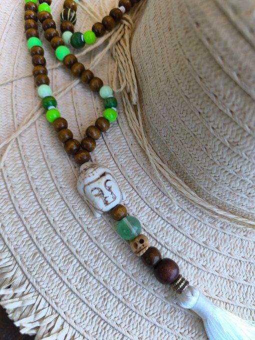 Sautoir pompon Bouddha vert
