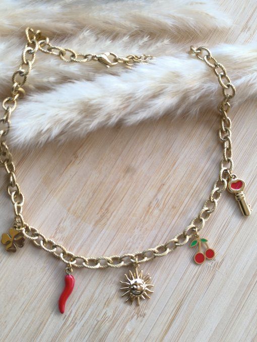 Collier Rouge !